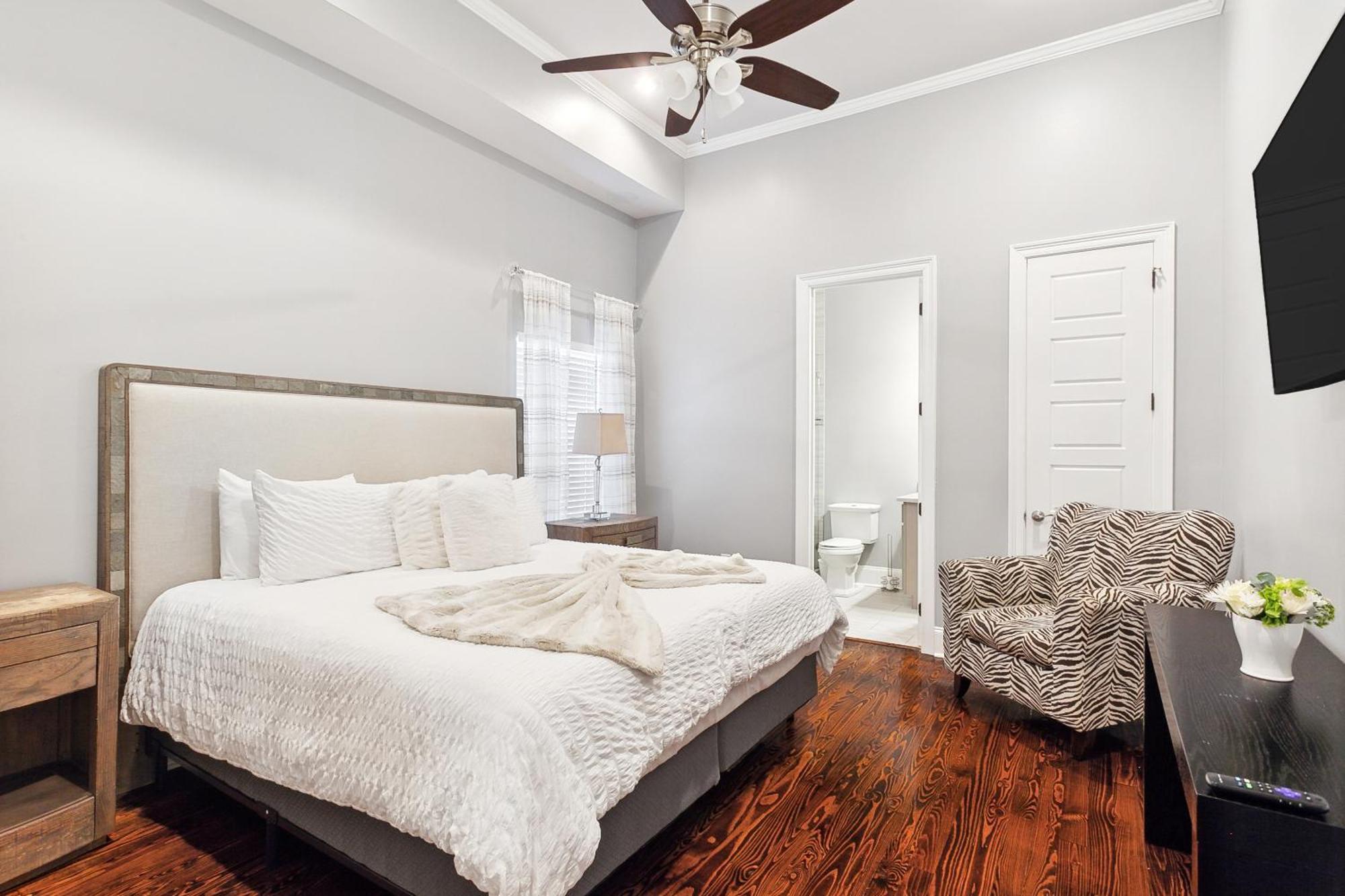 Amazing 3Bedroom Townhome, In Historic Dryade City New Orleans Exterior photo